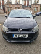 2011 - Volkswagen Polo Manual