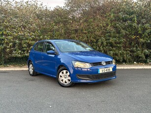 2011 - Volkswagen Polo Manual