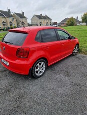 2011 - Volkswagen Polo Manual