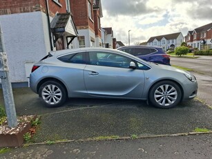 2012 - Opel Astra Manual