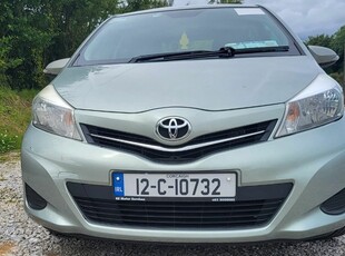 2012 - Toyota Yaris Manual