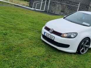 2012 - Volkswagen Golf Manual