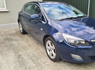 2013 - Opel Astra Manual