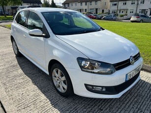 2013 - Volkswagen Polo Manual