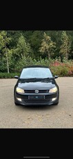 2013 - Volkswagen Polo Manual