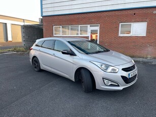 2014 - Hyundai i40 Manual