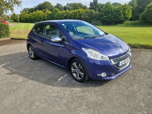 2014 - Peugeot 208 Manual