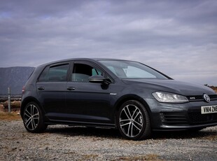 2014 - Volkswagen Golf Manual