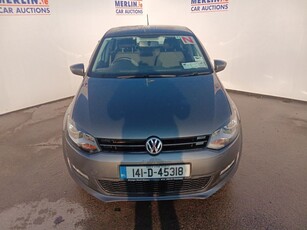 2014 - Volkswagen Polo Automatic