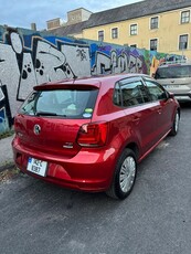 2014 - Volkswagen Polo Automatic