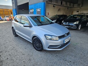 2014 - Volkswagen Polo Automatic