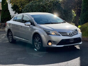 2015 - Toyota Avensis Manual