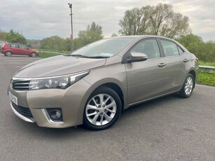 2015 - Toyota Corolla Manual