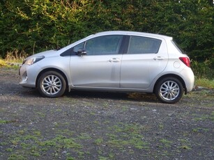 2015 - Toyota Yaris Manual