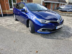 2016 - Toyota Auris Automatic