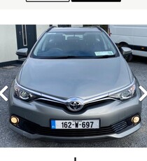 2016 - Toyota Auris Manual