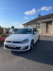 2016 - Volkswagen Golf Manual