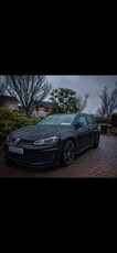 2016 - Volkswagen Golf Manual