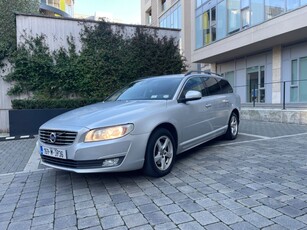 2016 - Volvo V70 Manual