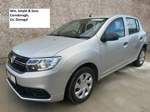 2017 - Dacia Sandero Manual