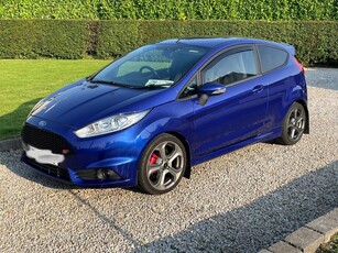 2017 - Ford Fiesta Manual