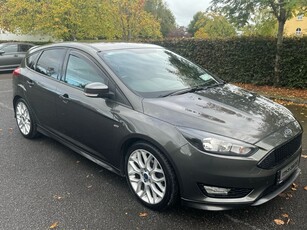 2017 - Ford Focus Manual