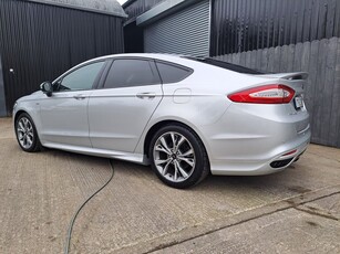 2017 - Ford Mondeo Manual