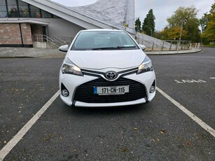 2017 - Toyota Yaris Manual