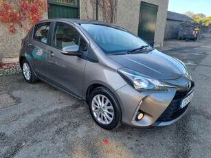 2017 - Toyota Yaris Manual