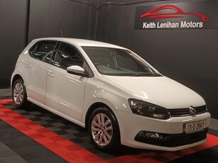 2017 - Volkswagen Polo Manual