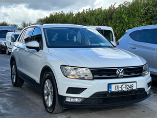 2017 - Volkswagen Tiguan Manual