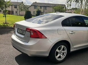 2017 - Volvo S60 Manual