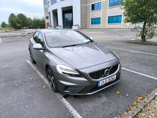 2017 - Volvo V40 Manual