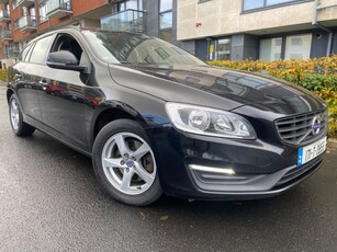 2017 - Volvo V60 Manual