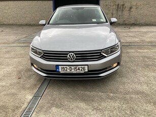 2019 - Volkswagen Passat Manual