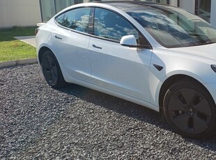 2021 - Tesla Model 3 Automatic