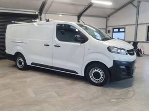 2022 - Opel Vivaro Manual