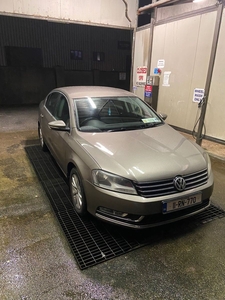 2011 - Volkswagen Passat Manual