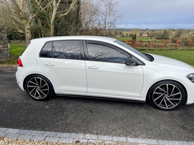 2019 - Volkswagen Golf Manual