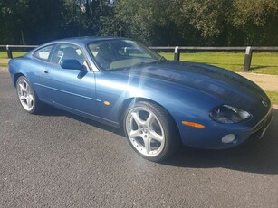 2002 - Jaguar XK ---