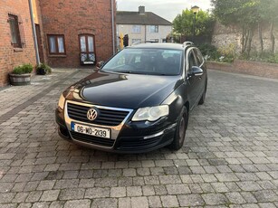 2006 - Volkswagen Passat Manual