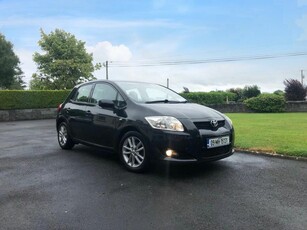 2009 - Toyota Auris ---