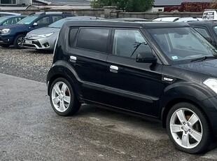 2010 - Kia Soul Manual