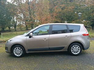 2010 - Renault Grand Scenic Manual