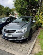 2011 - Opel Astra Manual