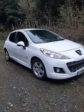 2011 - Peugeot 207 Manual