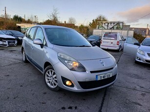 2011 - Renault Grand Scenic Manual