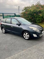 2011 - Renault Grand Scenic Manual