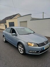 2011 - Volkswagen Passat Manual