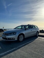 2011 - Volkswagen Passat Manual